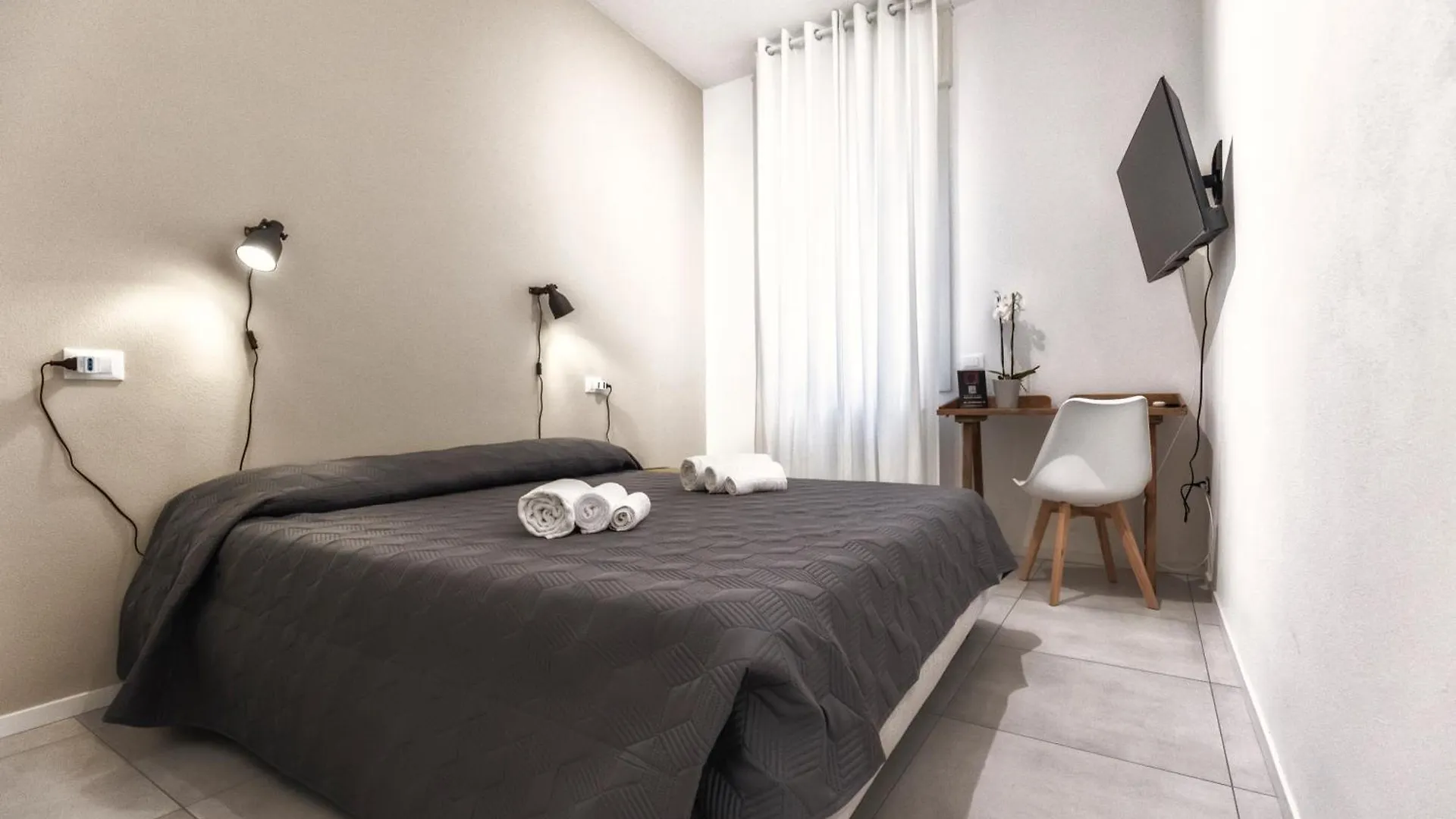 Dantis Rooms Ravenna 0*,  Italy