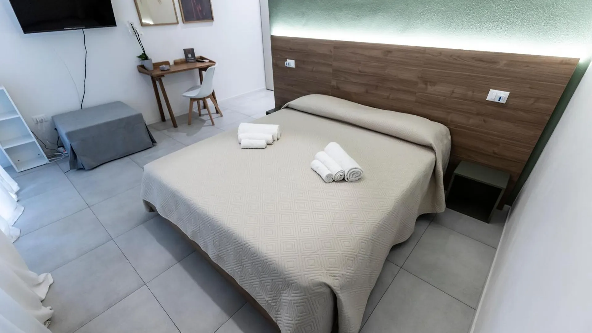 Dantis Rooms Ravenna 0*,  Italy