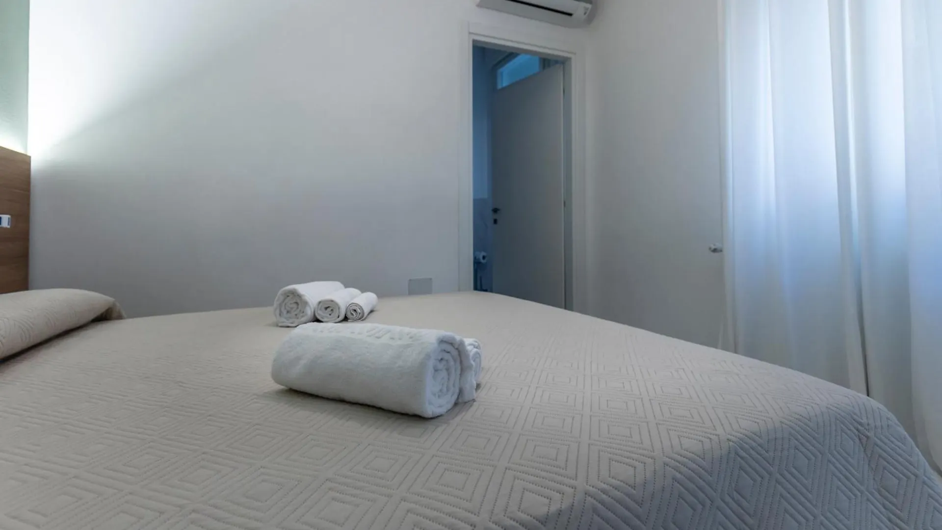 Dantis Rooms Ravenna 0*,  Italy