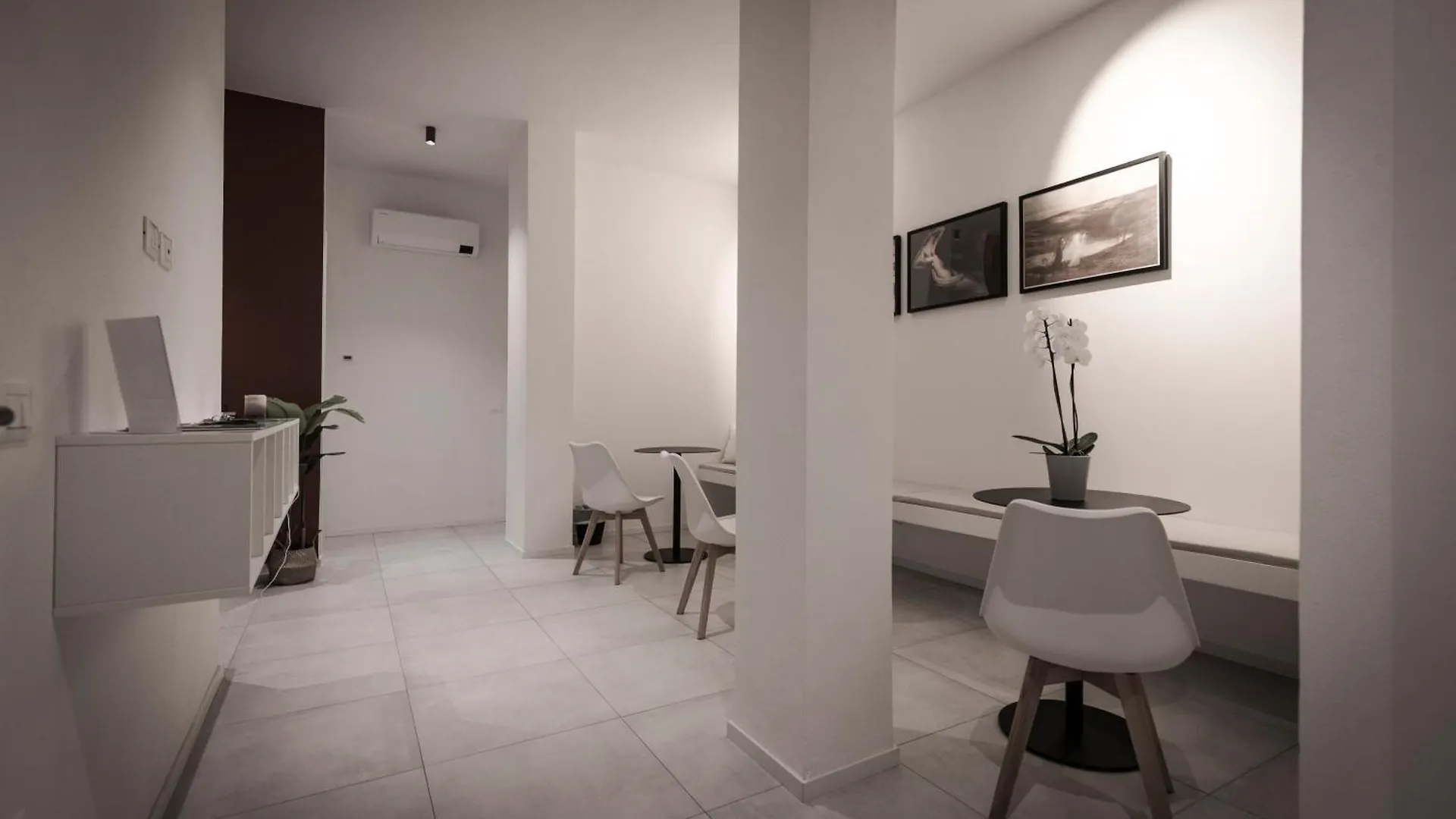Dantis Rooms Ravenna 0*,  Italy